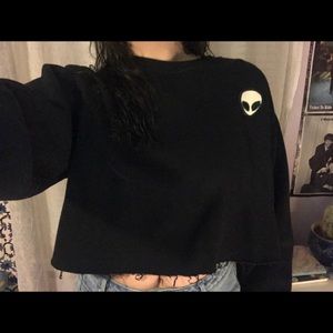 Cropped black sweatshirt